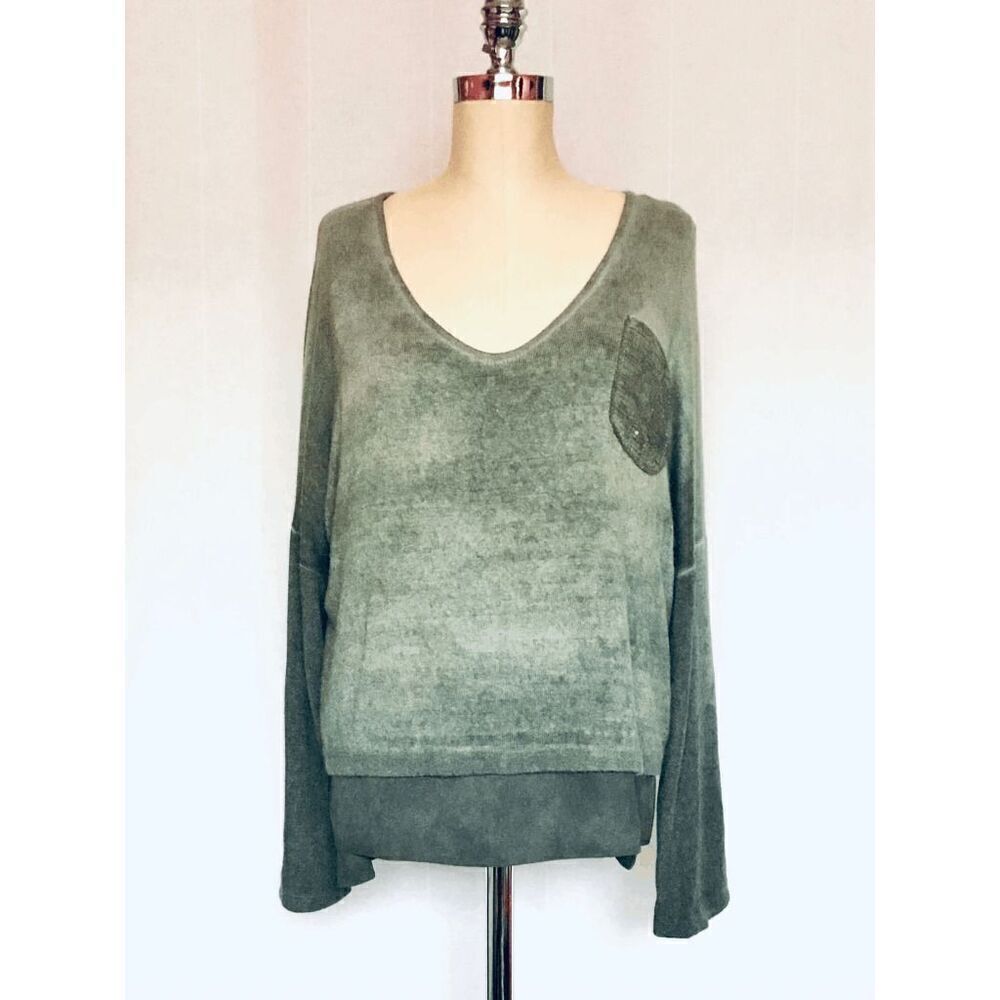 SCANDAL Italy Womens Large Plunge Neckline Sequined Green Garment Washed Sweater